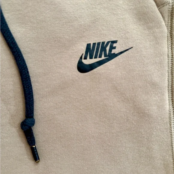 Nike Men’s Joggers - tan, small, EUC - Picture 3 of 5